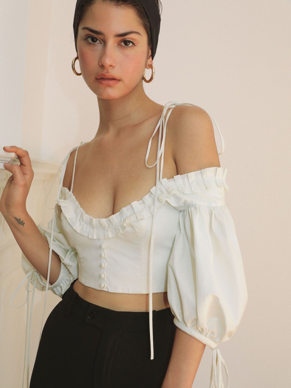 NWT Missguided Cream Off-Shoulder Puff Sleeve Crop Top